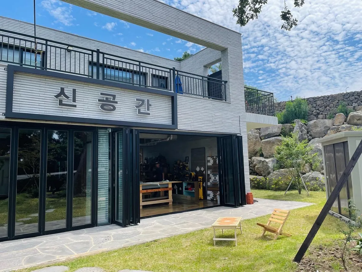 신공간 제주 인테리어 디자이너 · 제주 서귀포시